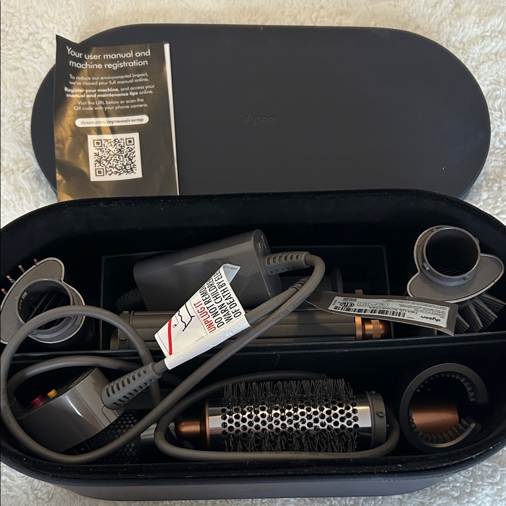 Dyson
Airwrap i.d. Straight+Wavy multi-styler